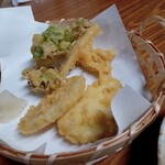 入船 - 野菜天ぷら盛り合せ　ふきのとう入り