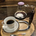 木のぬくもり 丘の上カフェ - ・炭焼きコーヒー/サイフォン(715円)