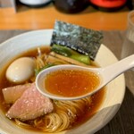 麺屋 さくら井 - 旨みたっぷり醤油スープ