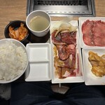 Yakiniku Raiku - オールスターセット　2,010円