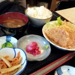 バハティー板花 - ハムカツ定食