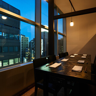 [Private rooms with a night view available] A modern Japanese space for adults where you can spend quality time