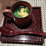 新鮮な海の幸 和食 吉福 - 突き出しのウニとアオサの茶碗蒸し風？