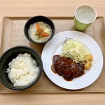 Toukyou Daigaku Chuuou Shokudou - デミトマトハンバーグ354円に大ライス181円と豚汁97円