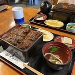 炭火焼うなぎ 東山物産 - 