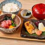 All-you-can-eat sea bream rice, tuna ryukyu, and grilled fish set meal
