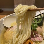 ジャパニーズ ラーメン 五感 - 麵リフト