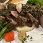 BISTRO GAVROCHE - 豚ロースにタプナードなんて美味しいに決まってるね！！ワイン泥棒ー　