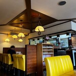 高原 - 落ち着いた店内