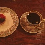 ミンガスコーヒー - フレンチと週末のケーキ