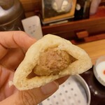 おかゆと麺のお店　粥餐庁 - ちび肉まん断面