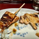 うかい鳥山 - ウカイドリ(静岡県御殿場市)のモモ肉と手羽中
      2024年2月22日