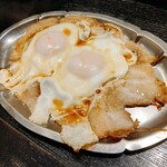 食べ・飲み・食事処 とくとく - チャーシューエッグ