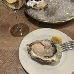 SALTY Oyster House - 