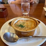 ロイヤルホスト 本山店 - グリルチキン サラダブランチセット：オニオングラタンスープ