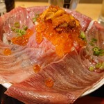 吉祥寺 肉ドレス海鮮丼 - 