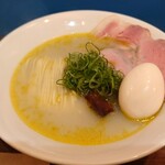 むかん 初台 - 牡蠣塩ラーメン＋味玉