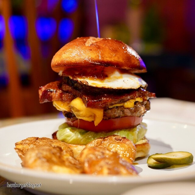 OVERWHELM HAMBURGER & BAR STAND （オーバーウェルム ハンバーガー