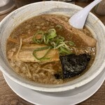 旭川味噌ラーメン ばんから - 角煮とんこつ醤油ラーメン