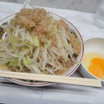 らーめん 虎丸 - 料理写真:ミニらーめん➕生卵➕魚粉　この組み合わせが一番好きだぞ〜(⌒▽⌒)