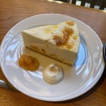 Shukuba Kafe Izumiya - ほおずき&オレンジのレアチーズケーキ