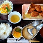 レストラン東郷 - 料理写真:カキフライ定食2112円税込