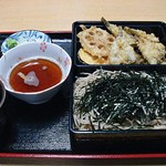 あみ富 - ハゼひらき天ざる1050円　（＾ω＾）ご馳走ですよｺﾚ（＾ω＾）