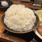 ガツ飯トンテキ食堂コロトン - 