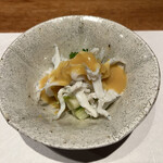 曙橋 かず - ショートコース７７００円。白馬とウルイの酢味噌和え。ウルイが良きお味です。