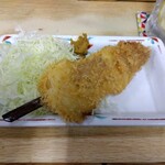 とん八 - 串カツ１本 330円(税込)(2024年2月21日撮影)