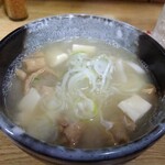 とん八 - もつ煮込み 380円(税込)(2024年２月14日撮影)