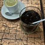 喫茶 いち - コールコーヒーとホットレモン