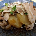 とん八 - 肉じゃが 450円(税込)(2024年２月8日撮影)