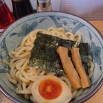 葱次郎 - たっぷりの麺にトッピング。冷たくはないですが熱くもない。人肌くらい