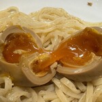 麦処 八と丁 - 割り味玉