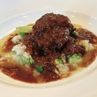 クラリタ ダ マリッティマ - 牛頰肉の赤ワイン煮込み
