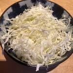 Tonkatsu Bashamichi Sakura - 千切りキャベツはお代わり自由　ご飯としじみ味噌汁も