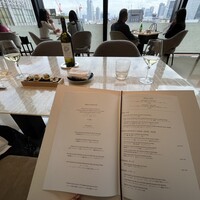 ベージュ アラン・デュカス 東京 - 