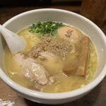 鶏の穴 - 白鶏らーめん 玉子のせ