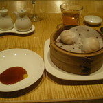 スーツァン・レストラン陳 - 　海老蒸し餃子です。