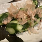 海鮮と焼肉 蔵の舞 - きゅうりの1本漬け