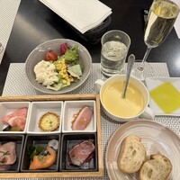 TERRACE & DINING ZERO - 