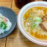 Kitakata Shokudou - 蔵出し醤油ラーメン（鶏油）＆ネギトロ丼セット