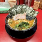 豚骨醤油ラーメン 王道家 - 