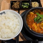 牛角焼肉食堂 - 石鍋豆腐チゲ