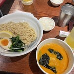 乃木坂ラーメン 東京食品 まる彦 - 