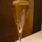 ライラ - グラスシャンパン1,500円