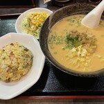 大将 - ラーメンセット(坦々麺変更)