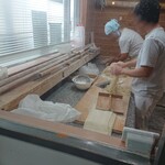 佐野ラーメン いってつ - 麺打ちの光景☆
