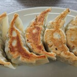 佐野ラーメン いってつ - 餃子をアップ⤴︎